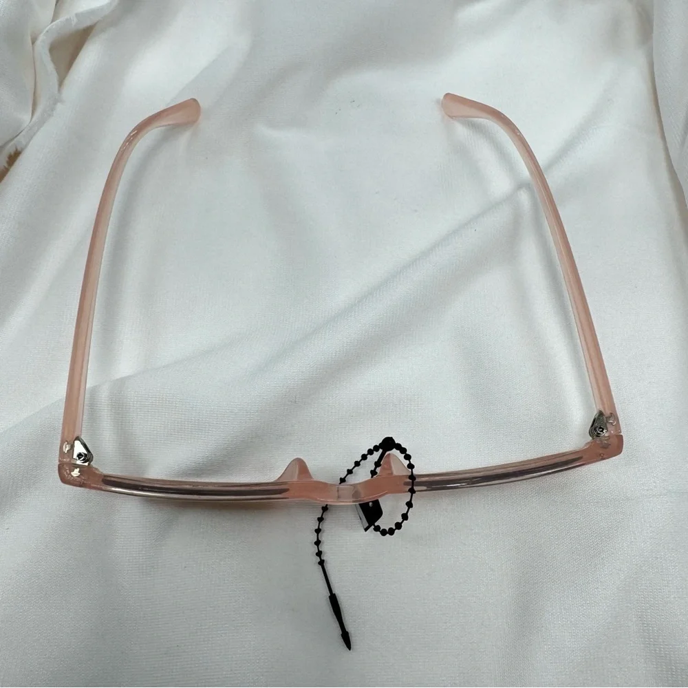 Retro Pink Horn Rimmed Sunglasses Semi Sheer Pink Frames Mod 50’s Cat Eye